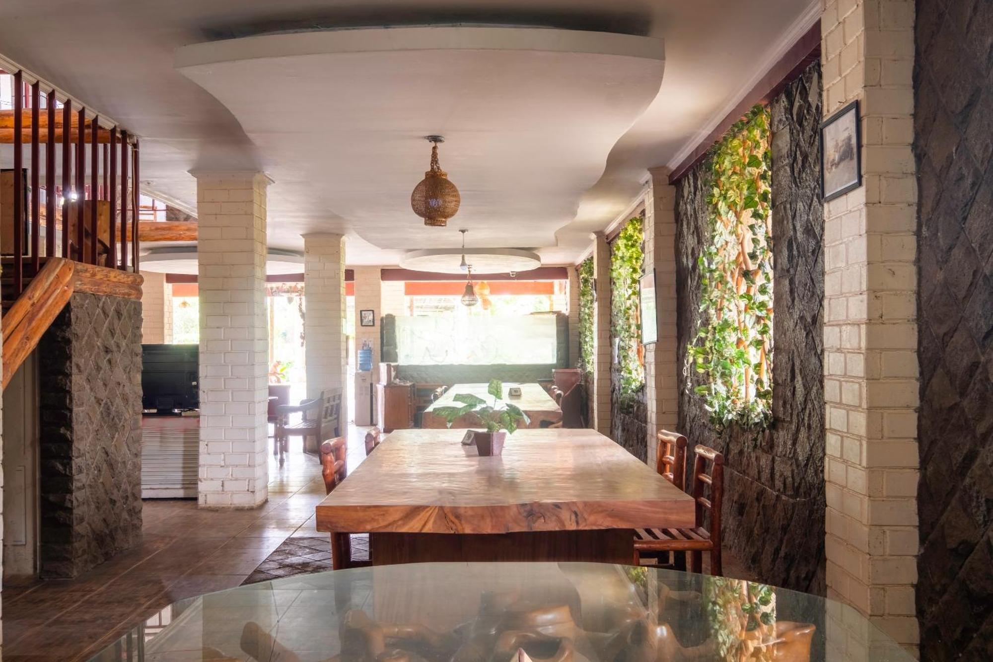 Oyo 2278 Cikidang Hunting Resort Сукабуми Экстерьер фото